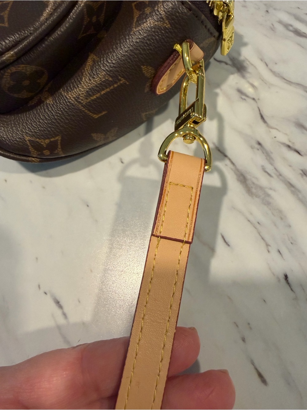 Gorchic Brown Crossbody with Strap - Picture 5 of 5